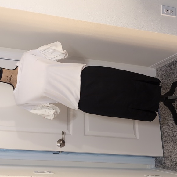 Body by Victoria Pencil Skirt - Picture 2 of 9